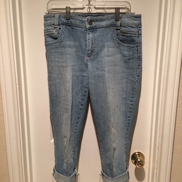 Denim Capris - Picture 7 of 8